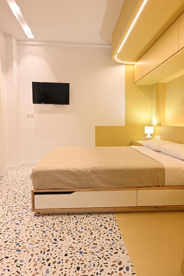 Nueva Era @ Athens Heart , Romvis Apartments Экстерьер фото